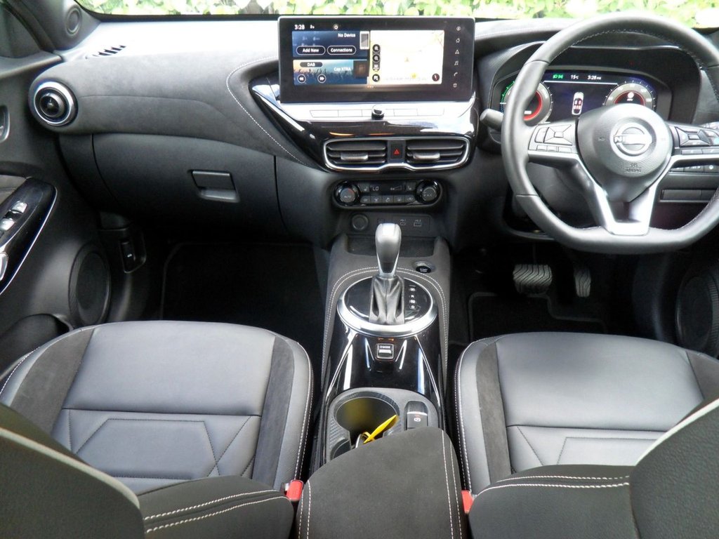 USED 2025 25 NISSAN JUKE 1.6 Tekna+ SUV 5dr Petrol Hybrid Auto Euro 6 (143 ps) Pearl White - Nissan Warranty 2028