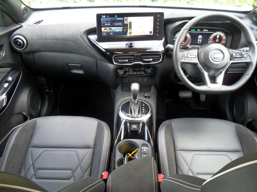 USED 2025 25 NISSAN JUKE 1.6 Tekna+ SUV 5dr Petrol Hybrid Auto Euro 6 (143 ps) Pearl White - Nissan Warranty 2028