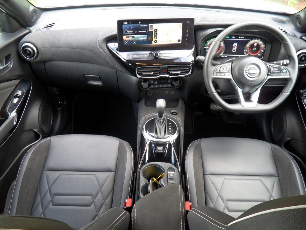 USED 2025 25 NISSAN JUKE 1.6 Tekna+ SUV 5dr Petrol Hybrid Auto Euro 6 (143 ps) Pearl White - Nissan Warranty 2028