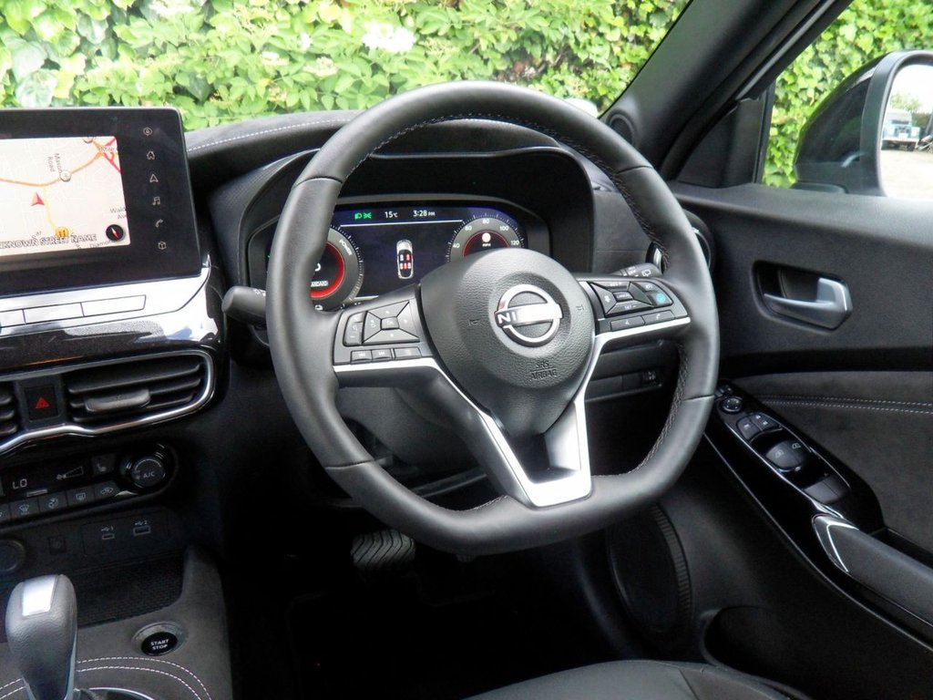 USED 2025 25 NISSAN JUKE 1.6 Tekna+ SUV 5dr Petrol Hybrid Auto Euro 6 (143 ps) Pearl White - Nissan Warranty 2028