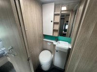 USED 2022 22 AUTO-TRAIL F-72 LUXURY 4 BERTH WITH REAR LOUNGE  REAR U SHAPED LOUNGE