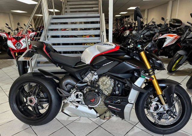 View our Ducati Streetfighter V4 SP www.sellingyourbike.co.uk
