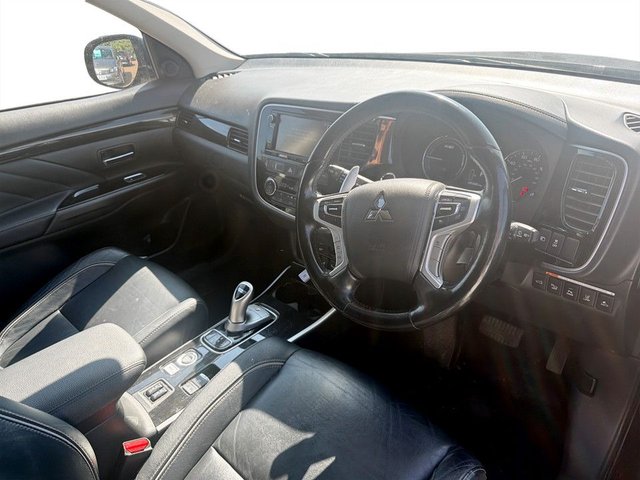 View our MITSUBISHI OUTLANDER