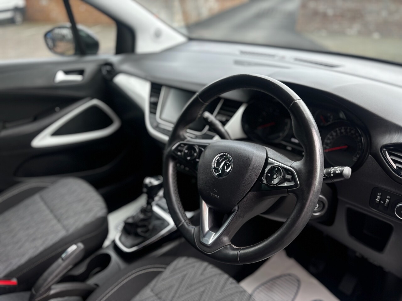 2020 VAUXHALL CROSSLAND X 1.2 Turbo SRi Nav SUV 5dr Petrol Manual Euro 6 (s/s) (110 ps) - vehicle photo 10 for sale on PureCar