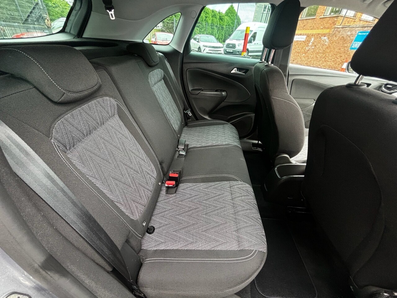 2020 VAUXHALL CROSSLAND X 1.2 Turbo SRi Nav SUV 5dr Petrol Manual Euro 6 (s/s) (110 ps) - vehicle photo 11 for sale on PureCar