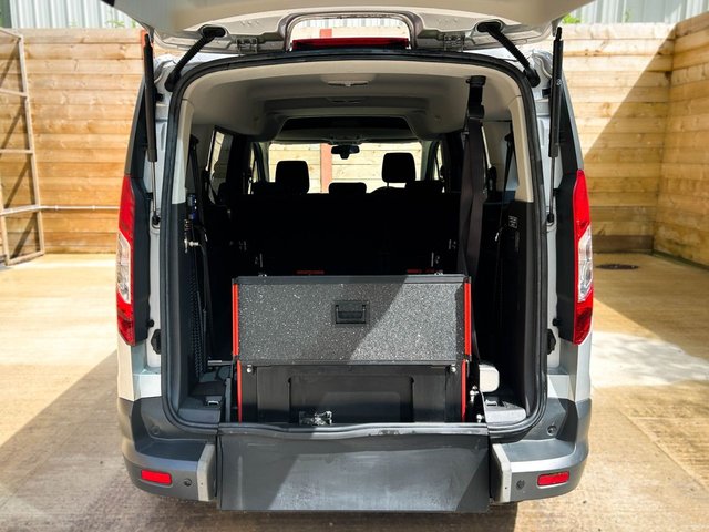 View our FORD GRAND TOURNEO CONNECT