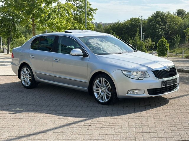 View our SKODA SUPERB