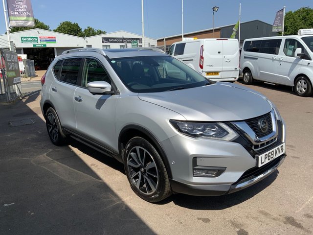 View our NISSAN X-TRAIL