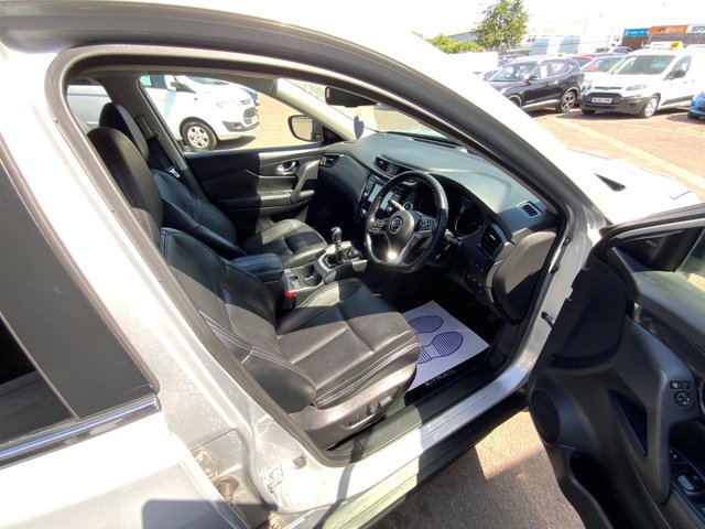 View our NISSAN X-TRAIL