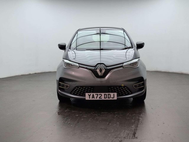 USED 2022 72 RENAULT ZOE Zoe Iconic Boost Charge EV 50 5dr CLICK+COLLECT / HOME DELIVERY