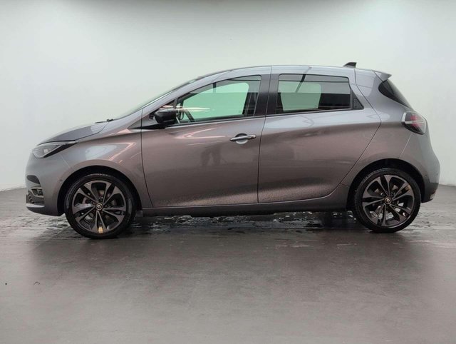 USED 2022 72 RENAULT ZOE Zoe Iconic Boost Charge EV 50 5dr CLICK+COLLECT / HOME DELIVERY