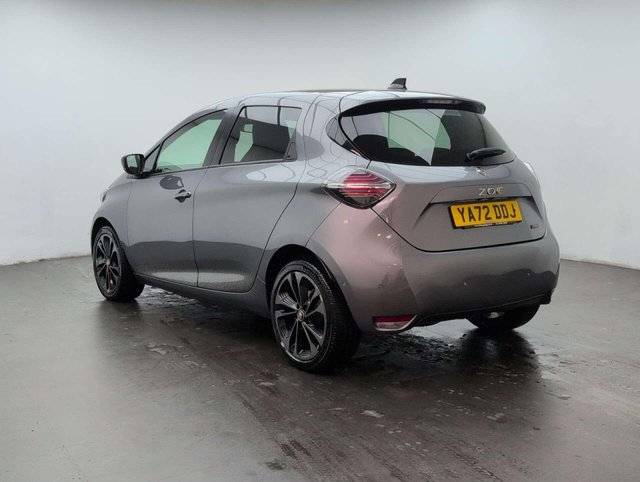 USED 2022 72 RENAULT ZOE Zoe Iconic Boost Charge EV 50 5dr CLICK+COLLECT / HOME DELIVERY