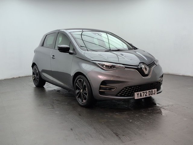 USED 2022 72 RENAULT ZOE Zoe Iconic Boost Charge EV 50 5dr CLICK+COLLECT / HOME DELIVERY