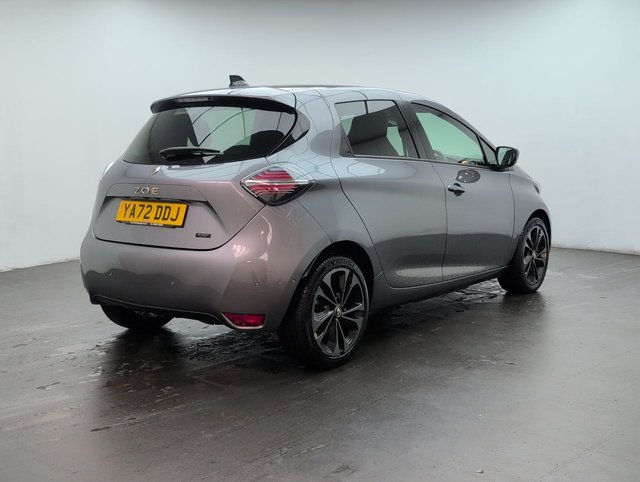 USED 2022 72 RENAULT ZOE Zoe Iconic Boost Charge EV 50 5dr CLICK+COLLECT / HOME DELIVERY
