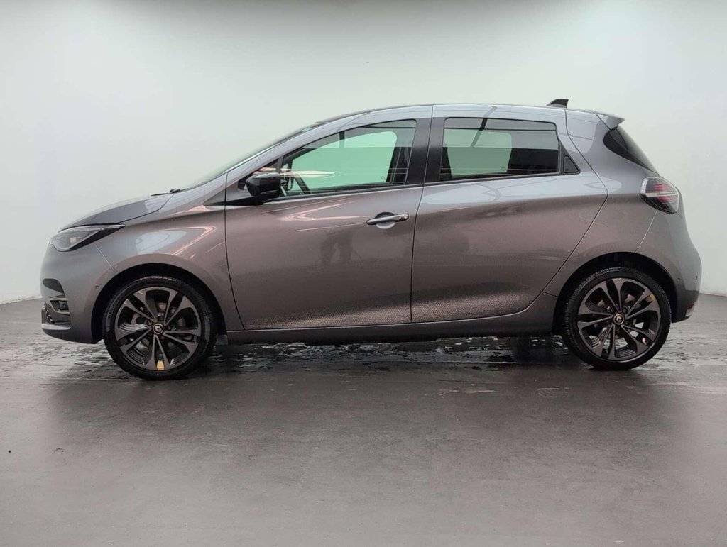 Used 2022 72 RENAULT ZOE Zoe Iconic Boost Charge EV 50 5dr CLICK+COLLECT / HOME DELIVERY