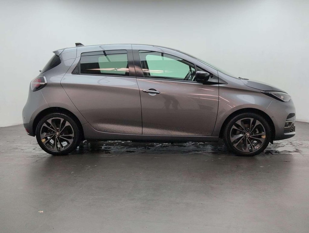 Used 2022 72 RENAULT ZOE Zoe Iconic Boost Charge EV 50 5dr CLICK+COLLECT / HOME DELIVERY