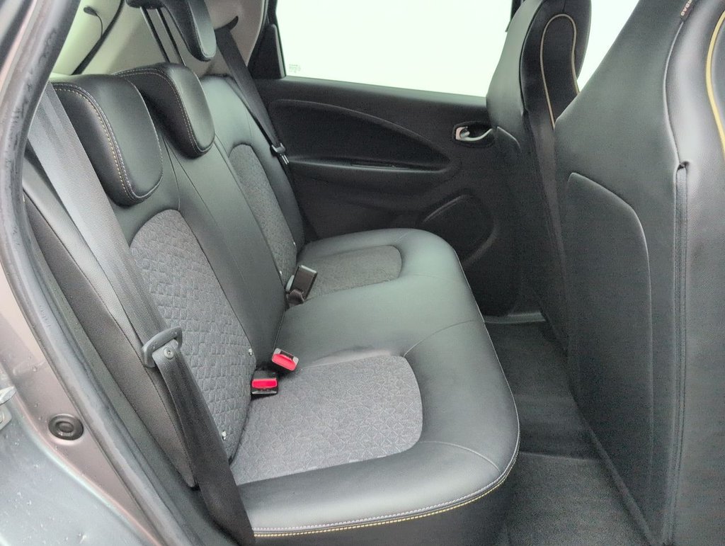 Used 2022 72 RENAULT ZOE Zoe Iconic Boost Charge EV 50 5dr CLICK+COLLECT / HOME DELIVERY