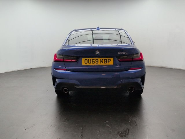 USED 2019 69 BMW 3 SERIES 2.0 330e M Sport Auto 4dr CLICK+COLLECT / HOME DELIVERY
