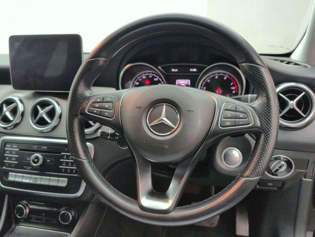 USED 2020 69 MERCEDES-BENZ GLA 1.6 GLA 180 Urban Edition Auto 5dr CLICK+COLLECT / HOME DELIVERY
