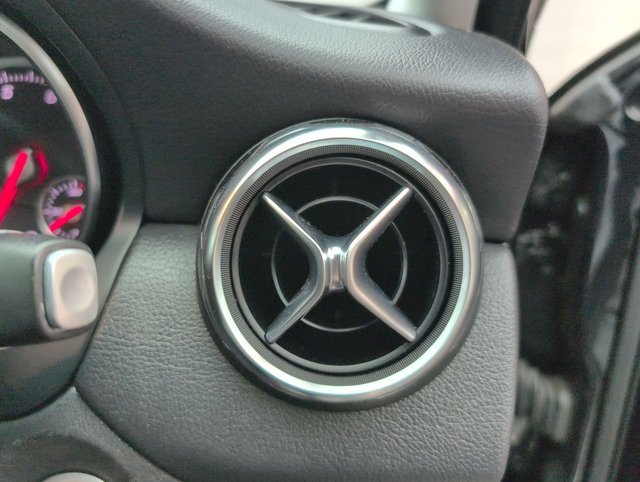 USED 2020 69 MERCEDES-BENZ GLA 1.6 GLA 180 Urban Edition Auto 5dr CLICK+COLLECT / HOME DELIVERY