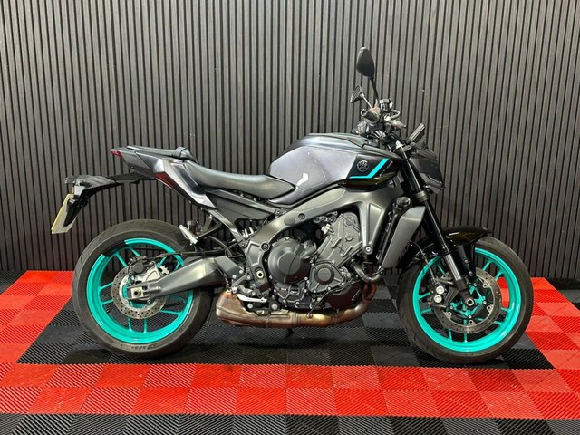 View our YAMAHA MT-09