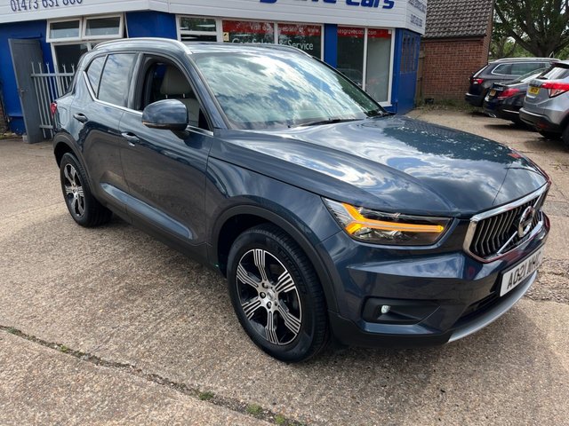 View our VOLVO XC40