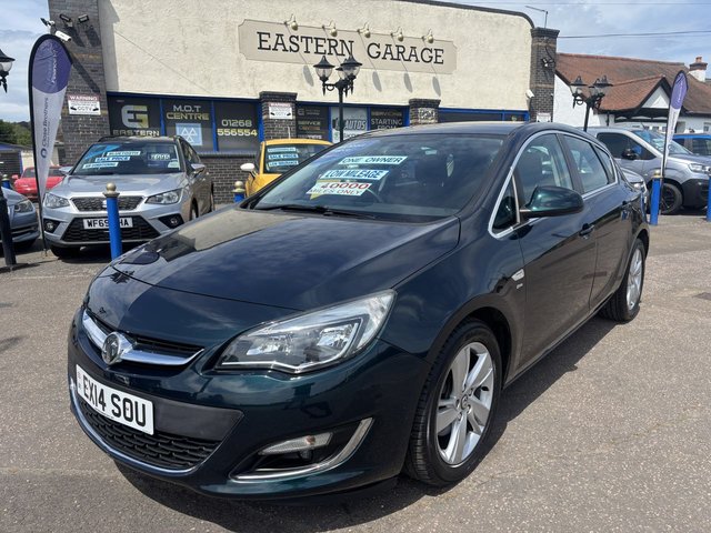 View our Vauxhall Astra 1.7 CDTi ecoFLEX SRi Hatchback 5dr Diesel Manual Euro 5 (s/s) (110 ps)