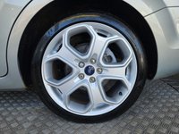 USED 2010 10 FORD FOCUS 2.0 TDCi Titanium Estate 5dr Diesel Manual (147 g/km, 134 bhp) 