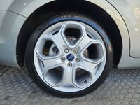 USED 2010 10 FORD FOCUS 2.0 TDCi Titanium Estate 5dr Diesel Manual (147 g/km, 134 bhp) 