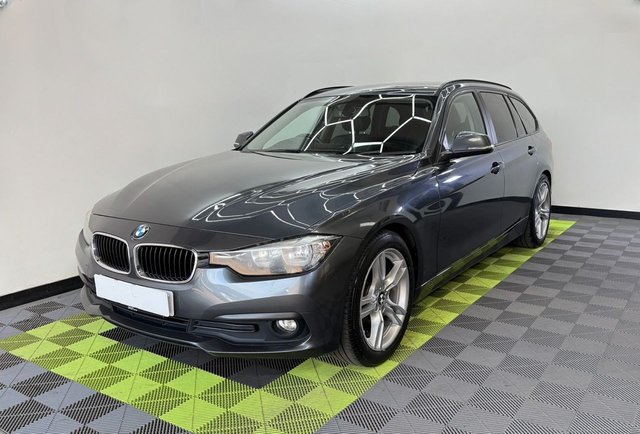 View our BMW 3 SERIES