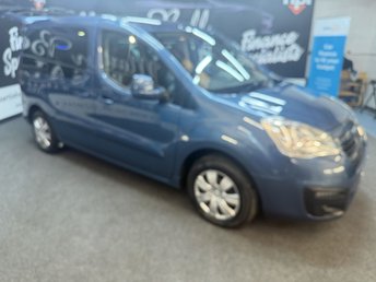 View our PEUGEOT PARTNER