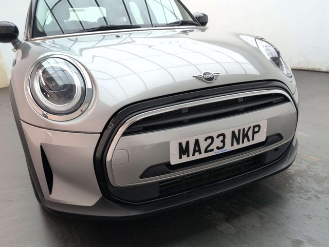 USED 2023 23 MINI HATCH 1.5 Cooper Classic Auto 5dr CLICK+COLLECT / HOME DELIVERY