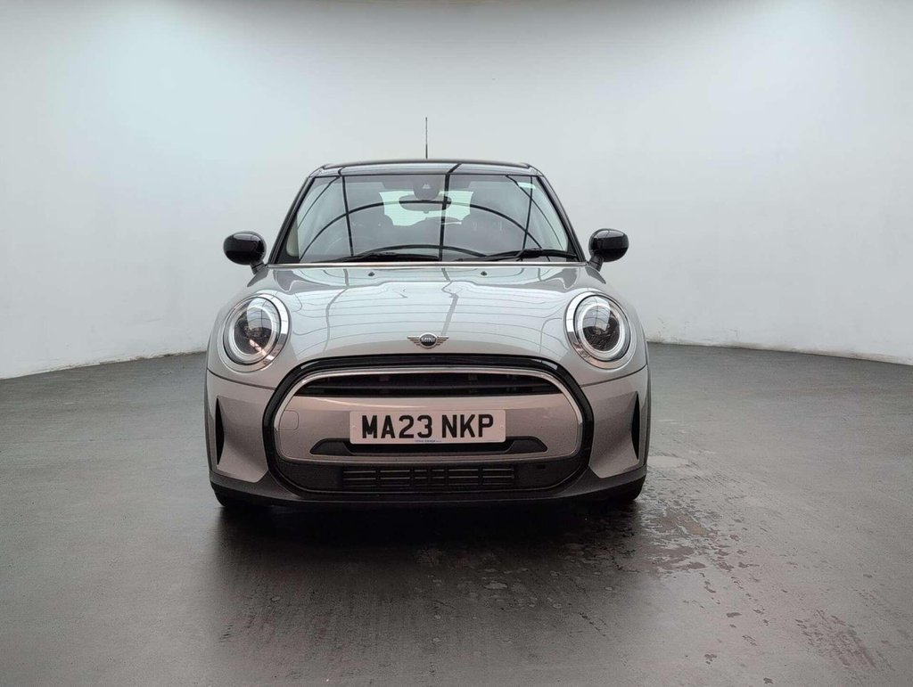 Used 2023 23 MINI HATCH 1.5 Cooper Classic Auto 5dr CLICK+COLLECT / HOME DELIVERY