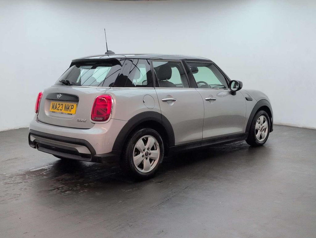 Used 2023 23 MINI HATCH 1.5 Cooper Classic Auto 5dr CLICK+COLLECT / HOME DELIVERY