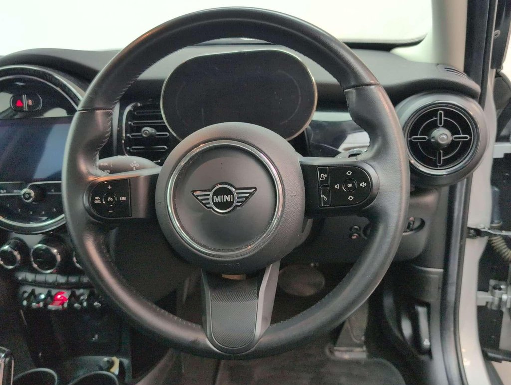 Used 2023 23 MINI HATCH 1.5 Cooper Classic Auto 5dr CLICK+COLLECT / HOME DELIVERY