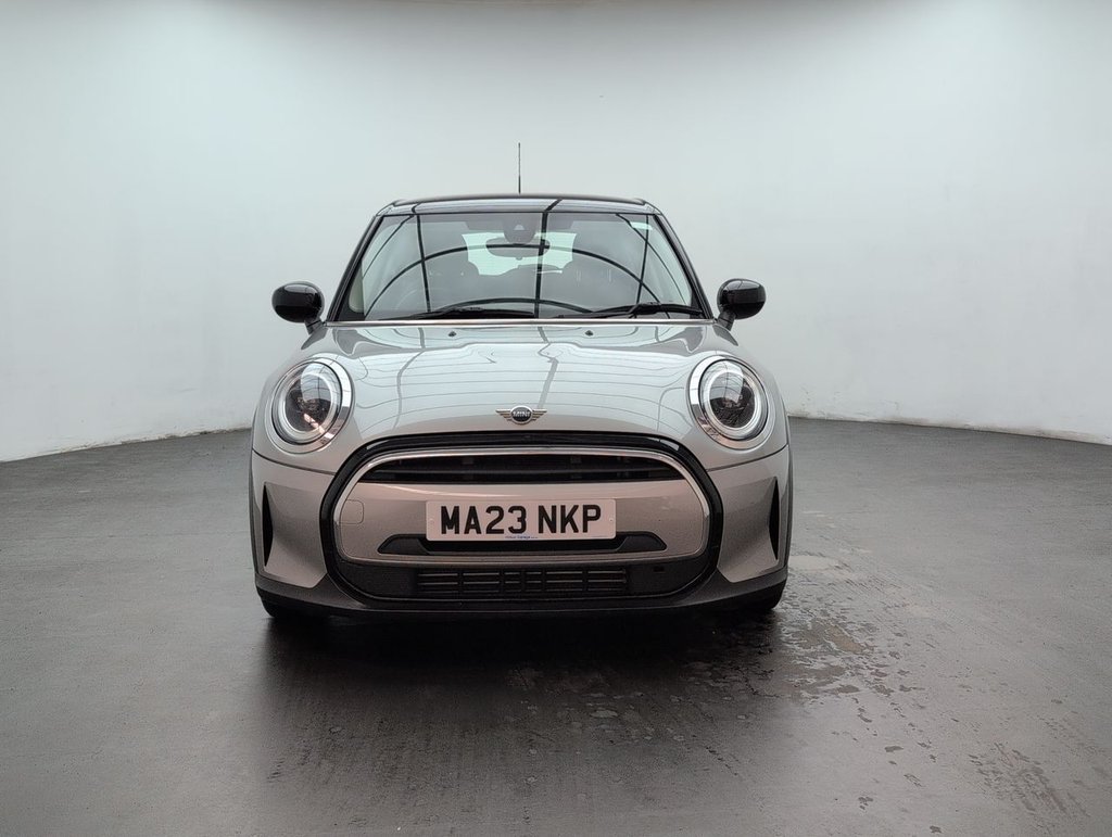 Used 2023 23 MINI HATCH 1.5 Cooper Classic Auto 5dr CLICK+COLLECT / HOME DELIVERY
