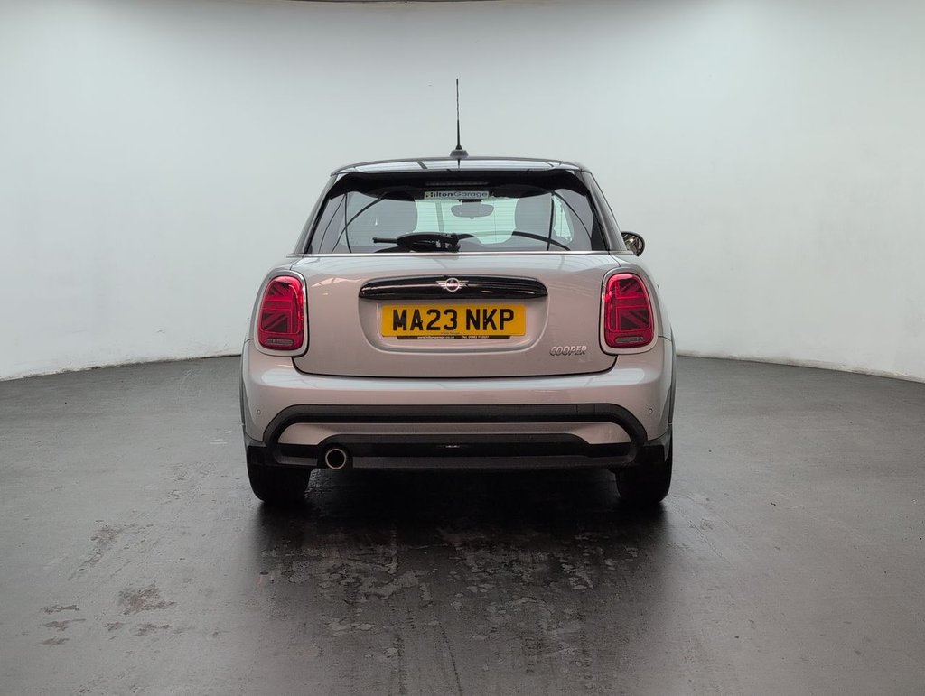 Used 2023 23 MINI HATCH 1.5 Cooper Classic Auto 5dr CLICK+COLLECT / HOME DELIVERY