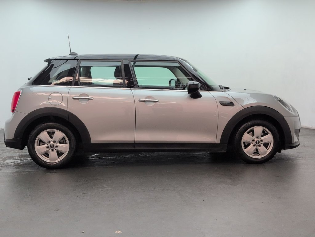 Used 2023 23 MINI HATCH 1.5 Cooper Classic Auto 5dr CLICK+COLLECT / HOME DELIVERY