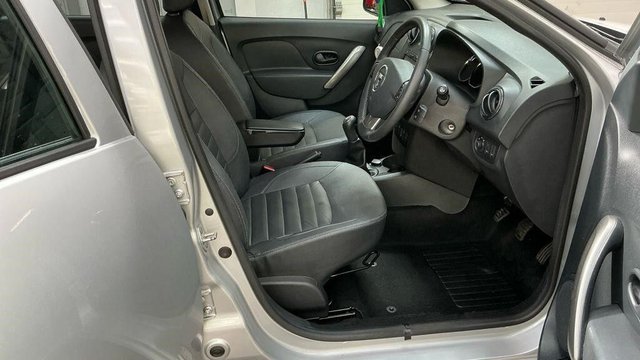 View our DACIA SANDERO STEPWAY