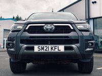 USED 2021 21 TOYOTA HI-LUX 2.8 D-4D Invincible X Pickup Double Cab 4dr Diesel Auto 4WD Euro 6 (s/s) (204 ps) 