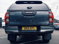 USED 2021 21 TOYOTA HI-LUX 2.8 D-4D Invincible X Pickup Double Cab 4dr Diesel Auto 4WD Euro 6 (s/s) (204 ps) 