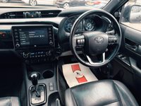 USED 2021 21 TOYOTA HI-LUX 2.8 D-4D Invincible X Pickup Double Cab 4dr Diesel Auto 4WD Euro 6 (s/s) (204 ps) 
