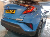 USED 2018 68 TOYOTA C-HR 1.8 VVT-h Dynamic SUV 5dr Petrol Hybrid CVT Euro 6 (s/s) (122 ps)+2 KEYS+2 FORMER KEEPERS+CRUISE+FSH 7 STAMPS+PARK CONTROL WITH CAM+HEATED SEATS+CLIMATE+BLUETOOTH+MEDIA+APPS+DAB+PRIVACY+ALLOYS+HPI CLEAR+VOSA HISTORY+FULL DEALER FACILITIES+FINANCE ARRANGED+CLEAN +GREAT DRIVE+GOOD MPG 2 KEYS+2 FORMER KEEPERS+CRUISE+FSH 7 STAMPS+PARK CONTROL WITH CAM+HEATED SEATS+CLIMATE+BLUETOOTH+MEDIA+APPS+DAB+PRIVACY+ALLOYS+HPI CLEAR