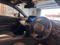 USED 2018 68 TOYOTA C-HR 1.8 VVT-h Dynamic SUV 5dr Petrol Hybrid CVT Euro 6 (s/s) (122 ps)+2 KEYS+2 FORMER KEEPERS+CRUISE+FSH 7 STAMPS+PARK CONTROL WITH CAM+HEATED SEATS+CLIMATE+BLUETOOTH+MEDIA+APPS+DAB+PRIVACY+ALLOYS+HPI CLEAR+VOSA HISTORY+FULL DEALER FACILITIES+FINANCE ARRANGED+CLEAN +GREAT DRIVE+GOOD MPG 2 KEYS+2 FORMER KEEPERS+CRUISE+FSH 7 STAMPS+PARK CONTROL WITH CAM+HEATED SEATS+CLIMATE+BLUETOOTH+MEDIA+APPS+DAB+PRIVACY+ALLOYS+HPI CLEAR