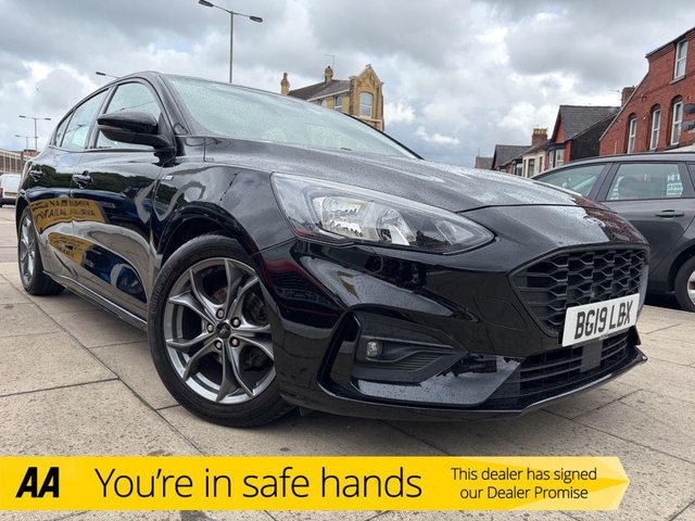 View our Ford Focus 1.0T EcoBoost ST-Line Hatchback 5dr Petrol Manual Euro 6 (s/s) (125 ps)