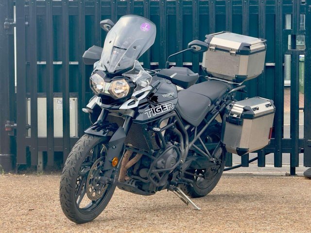 View our TRIUMPH TIGER 800