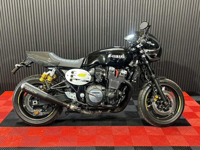 View our YAMAHA XJR1300