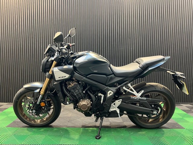 View our HONDA CB650R