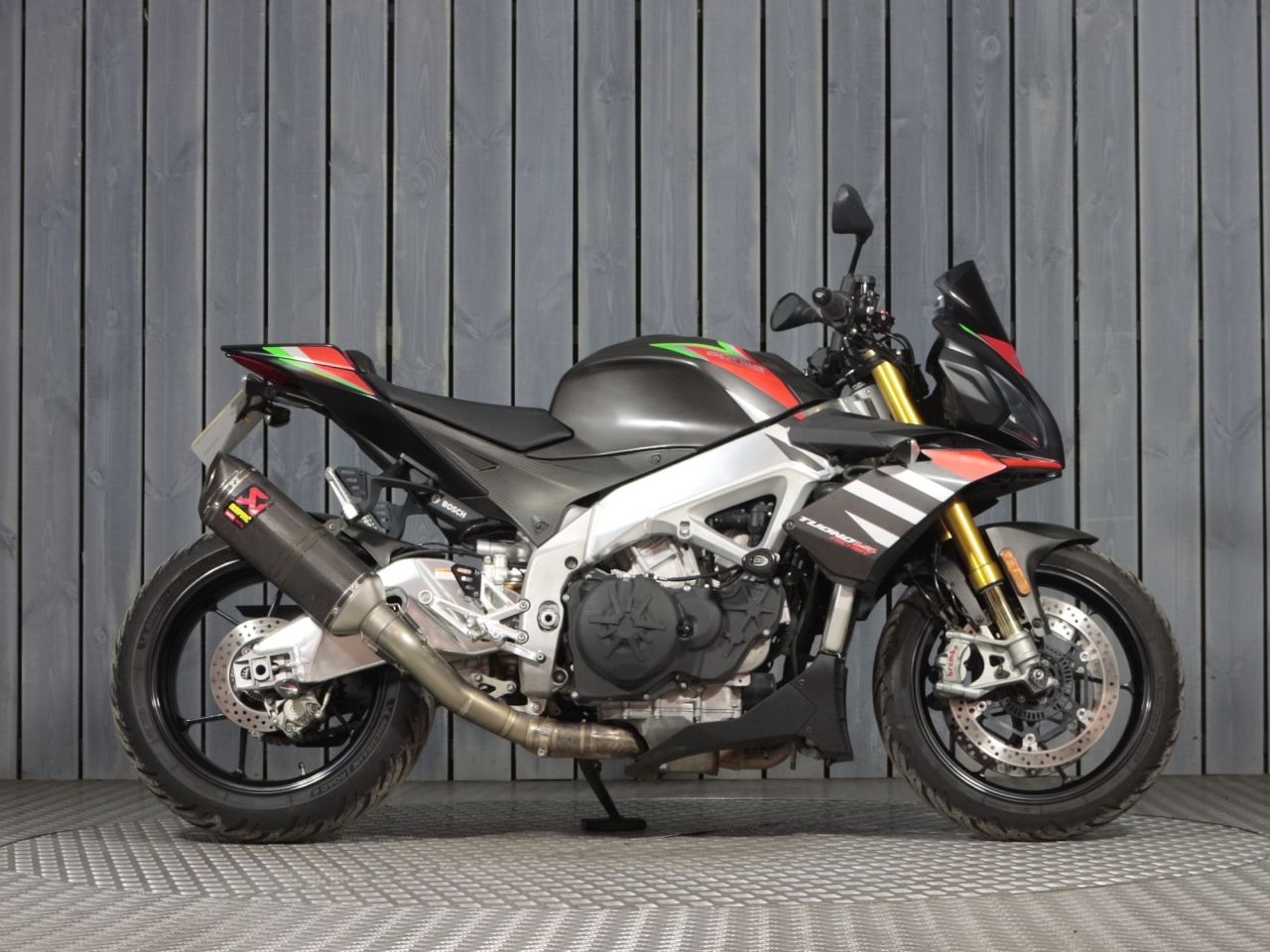 APRILIA TUONO 1100 V4