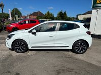 USED 2022 22 RENAULT CLIO 1.0 TCe Iconic Edition Hatchback 5dr Petrol Manual Euro 6 (s/s) (90 ps) Sat Nav, Rear Sensors.